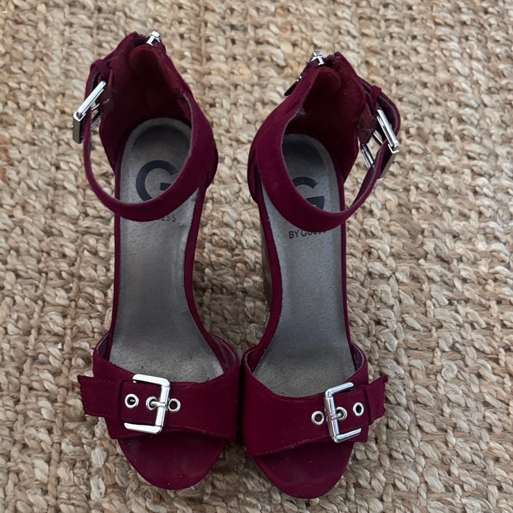 Guess Women's burgundy platform Heels size 7
